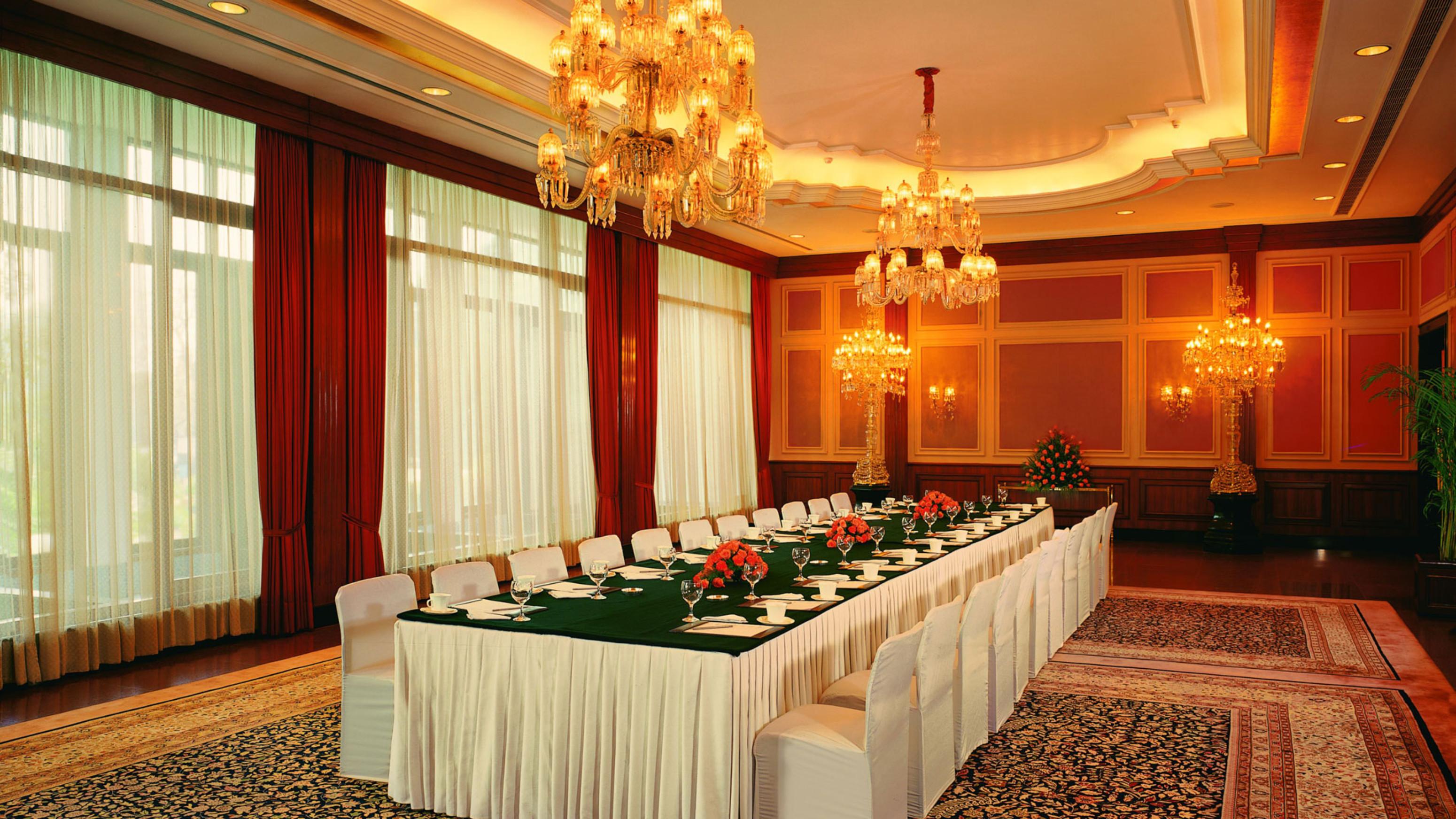 The Oberoi New Delhi Hotel Exterior photo