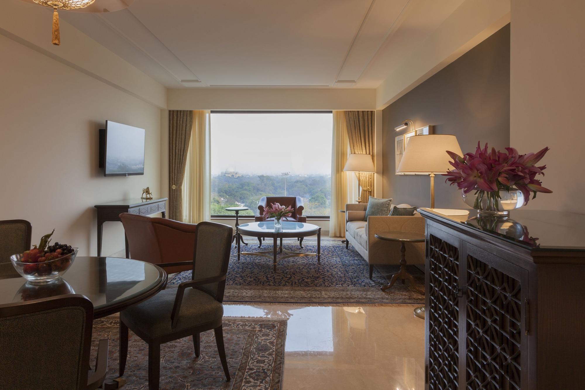 The Oberoi New Delhi Hotel Exterior photo