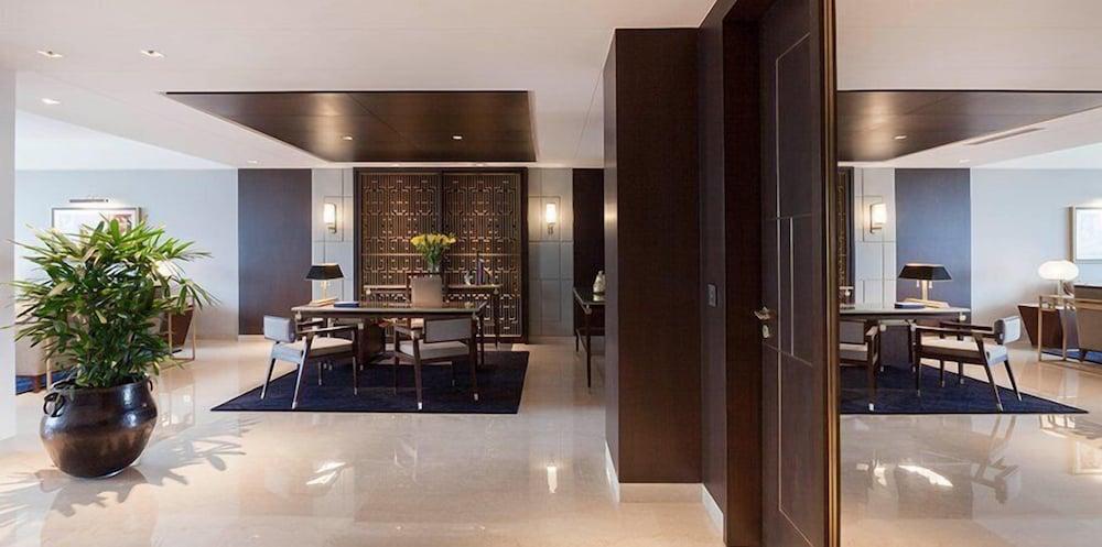 The Oberoi New Delhi Hotel Exterior photo